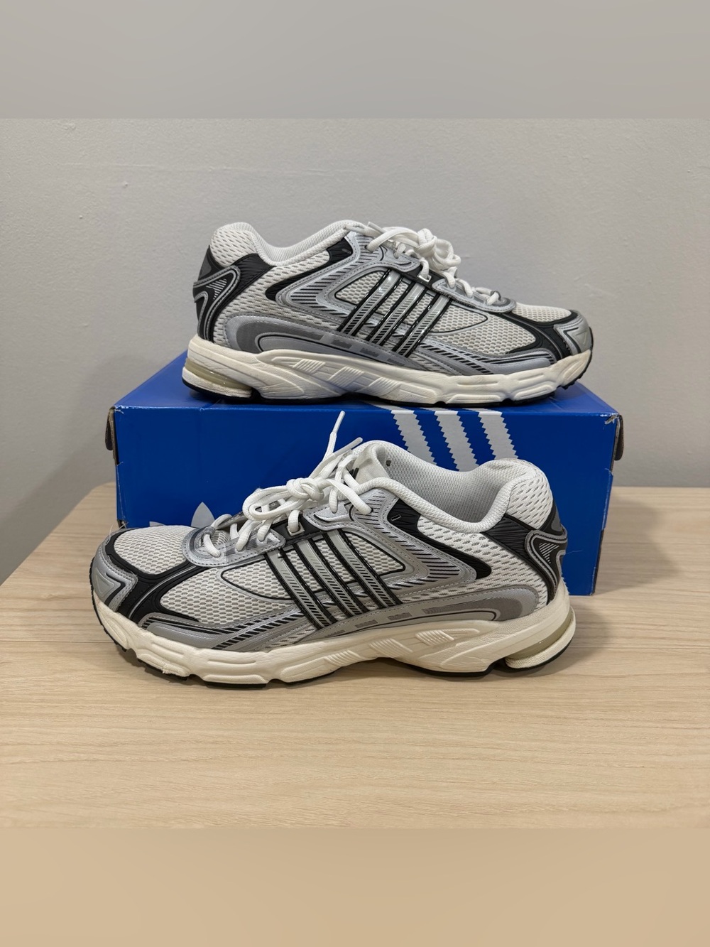 Adidas Men’s Size 13 Response CL White Silver Black IG 6226
